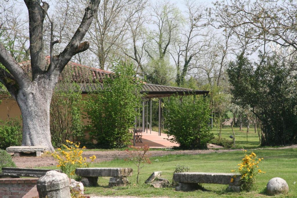 Agriturismo Corte San Girolamo Мантова Екстериор снимка